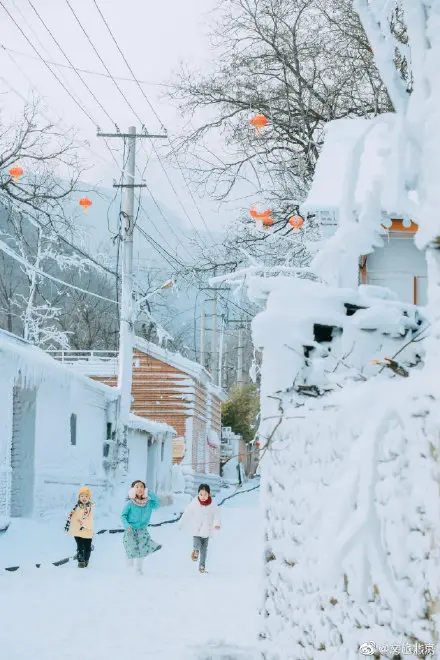 京西冰雪琉璃村庄来了！