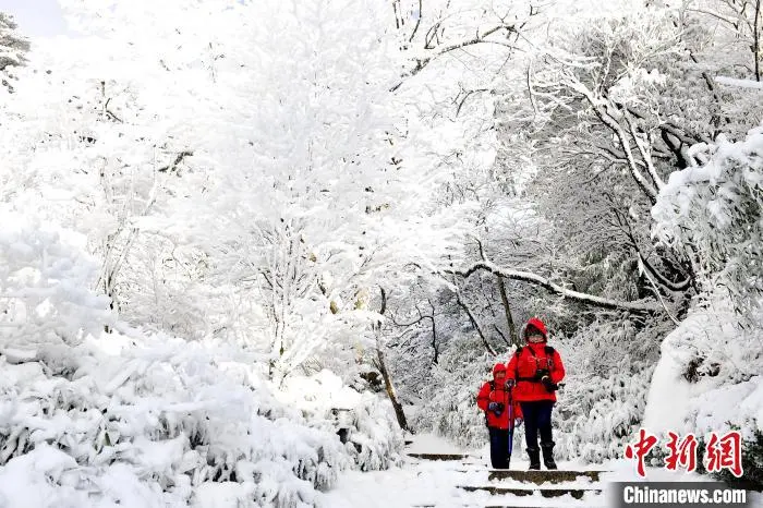 安徽黄山雪霁 美如仙境