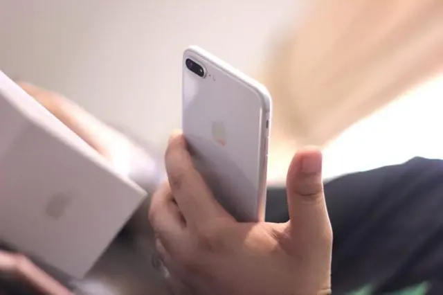 真的有？iPhone 8Plus复刻版曝光，果粉心心念念的游戏神机来了