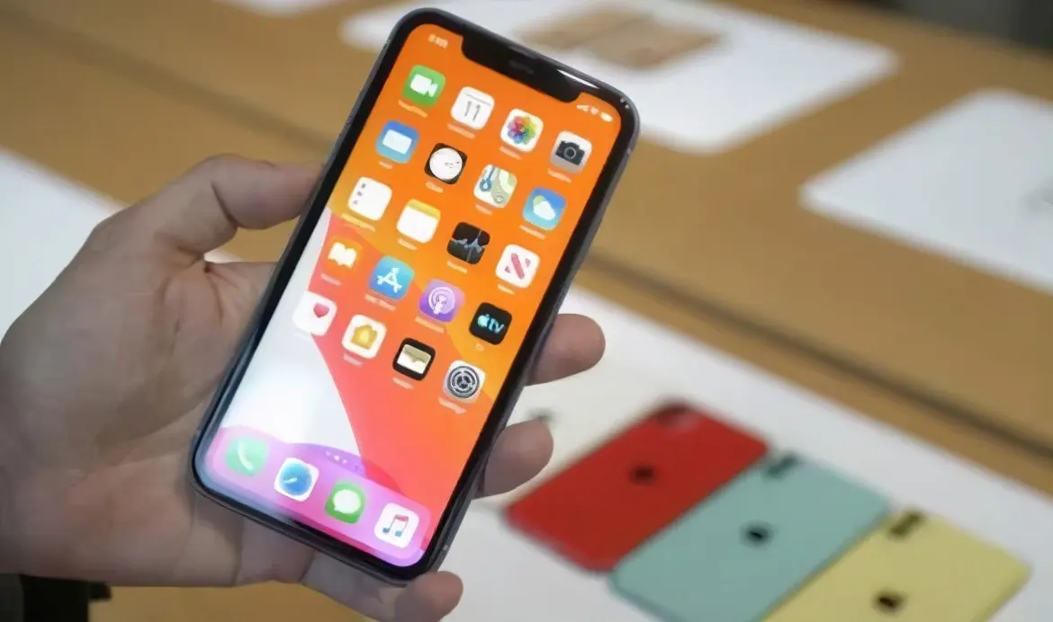 12月销量榜单，排名第一的居然是iPhone11，消费者为什么愿意买单