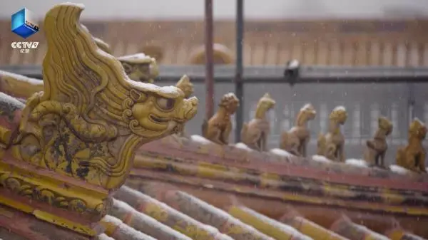《我在故宫六百年》热播：匠人们“贴地”讲述故宫历史