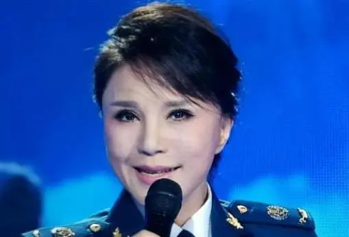 國家一級演員7次上春晚，因耍大牌被封殺，晚年以走穴為生