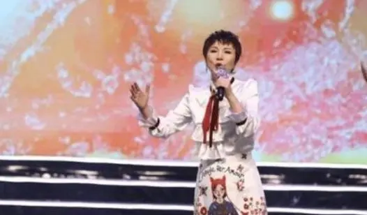 國家一級演員7次上春晚，因耍大牌被封殺，晚年以走穴為生