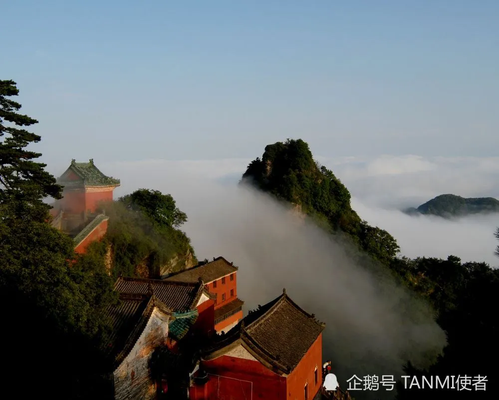 疯狂吸金的一座山，是国家5A级旅游风景区，门票再高游客也买单