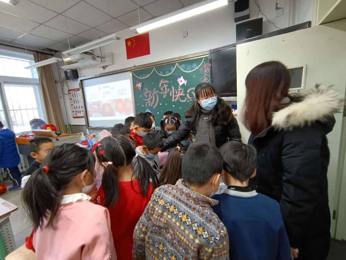 北京中小学新思维：中学教师走进小学，小学老师“升入”中学