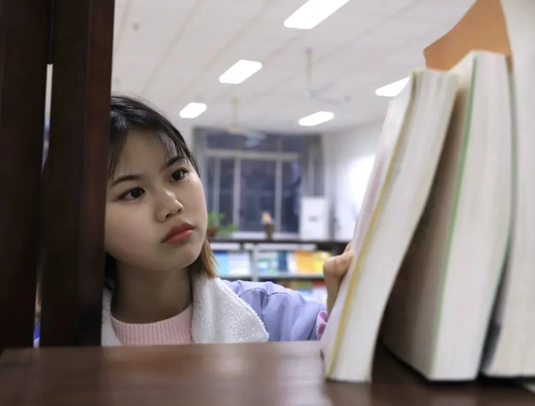 湖工达人｜学霸来袭！这些HIEers太太太太太优秀啦！