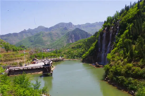 山东一个“小众”景点，号称北方“九寨沟”，门票120元零差评