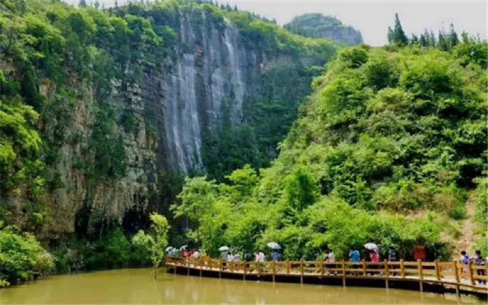 山东一个“小众”景点，号称北方“九寨沟”，门票120元零差评