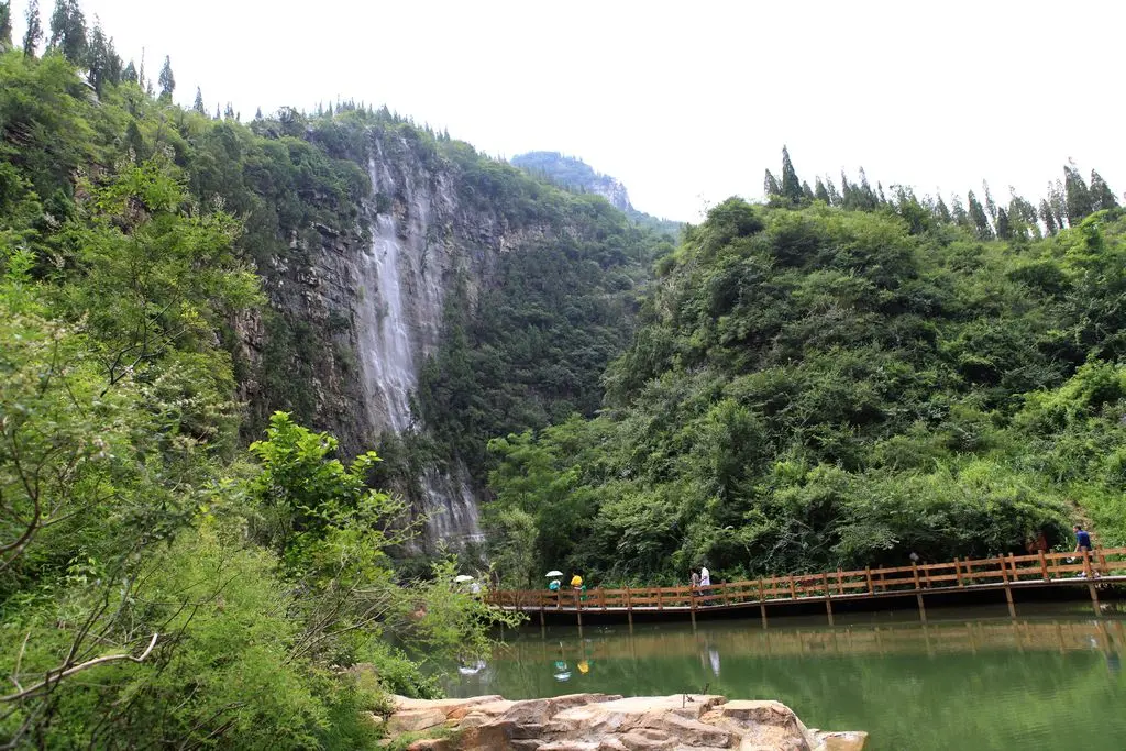 山东一个“小众”景点，号称北方“九寨沟”，门票120元零差评