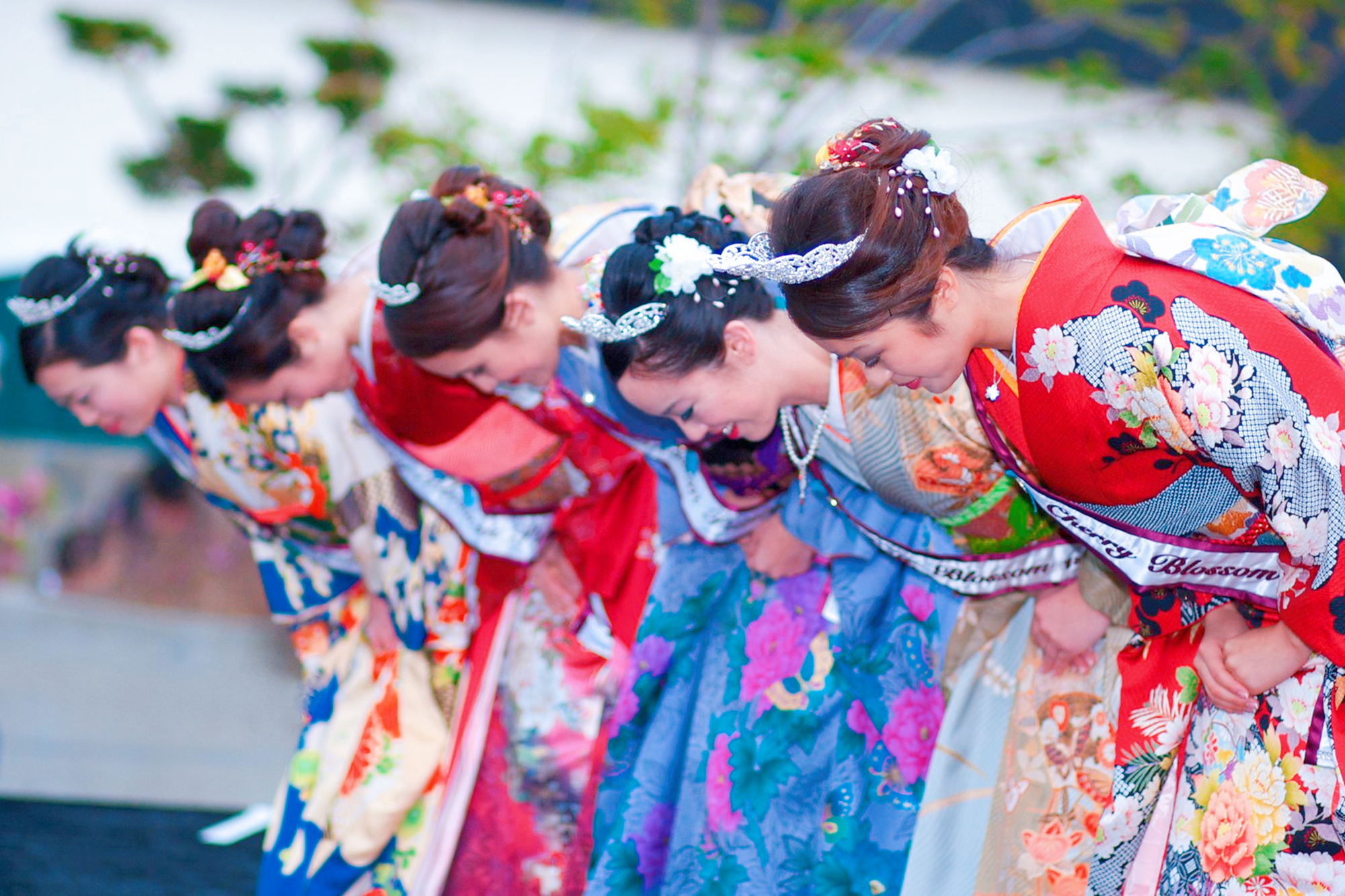 众多日本人返回中国“祭祖”？自称秦始皇后代