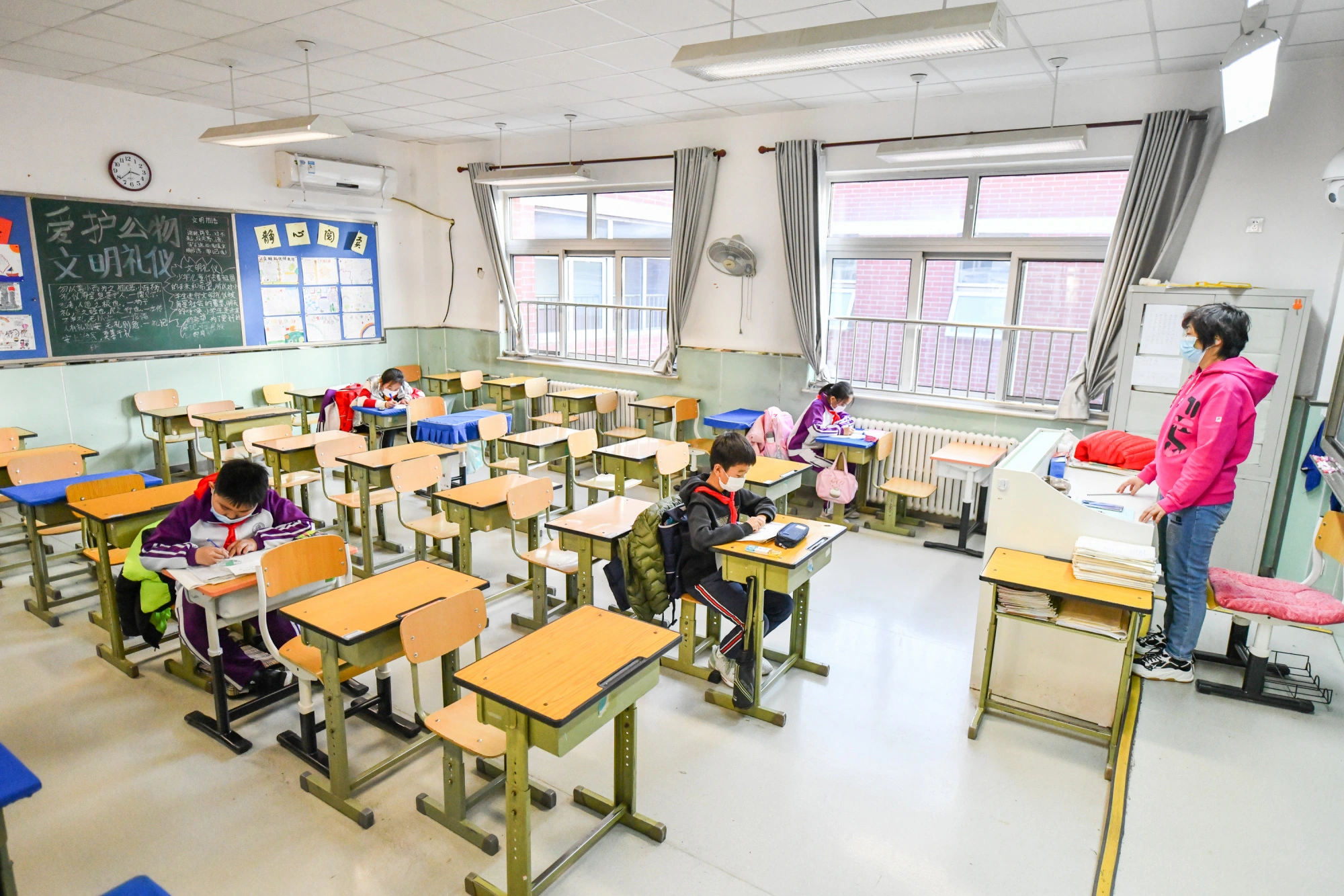 1月23日起北京市中学生不到校，中小学、幼儿园校园实行静校管理