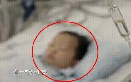 8岁男童住进ICU，胃里抽出1斤脓液，这些食物你还敢给孩子吃？