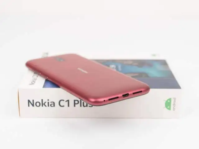 诺基亚C1 Plus，让银发一族也可享受4G冲浪