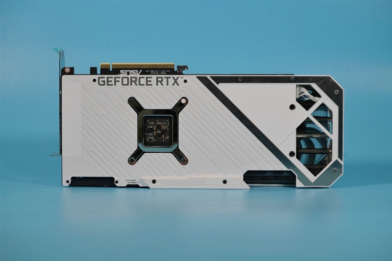 ROG STRIX GeForce RTX 3070 WHITE白色限量版评测：烤机只有60度