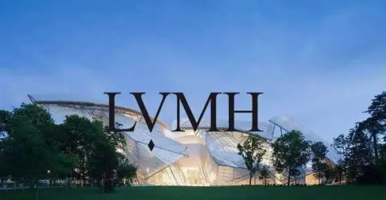 LVMH集团2020年美妆业务大跌22％，蕾哈娜品牌受表扬