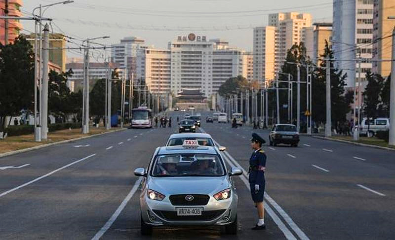 朝鲜人喜欢开什么牌子的汽车？看完朝鲜街头，网友可高兴了！