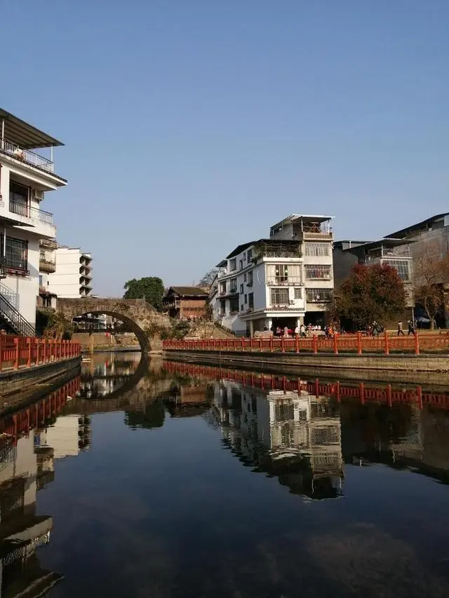 大圩古镇变了样，漓江边多了这一片特别的地方，景色很美