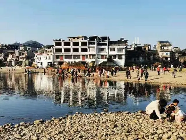 大圩古镇变了样，漓江边多了这一片特别的地方，景色很美