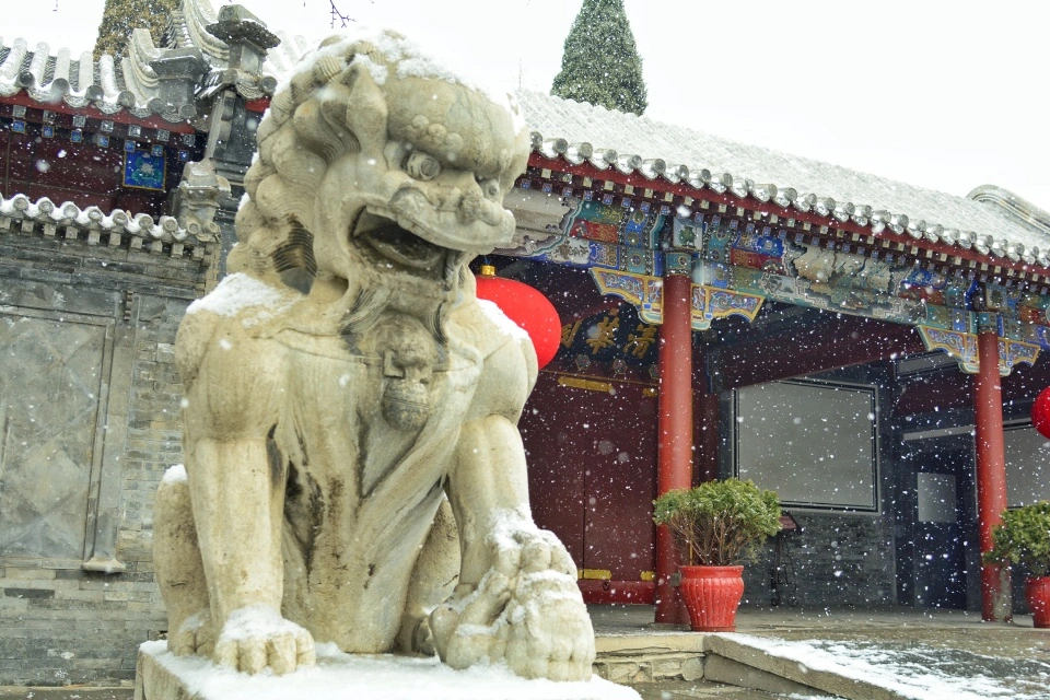 雪后清华，风景很美颜值超高，不输任何国外大学