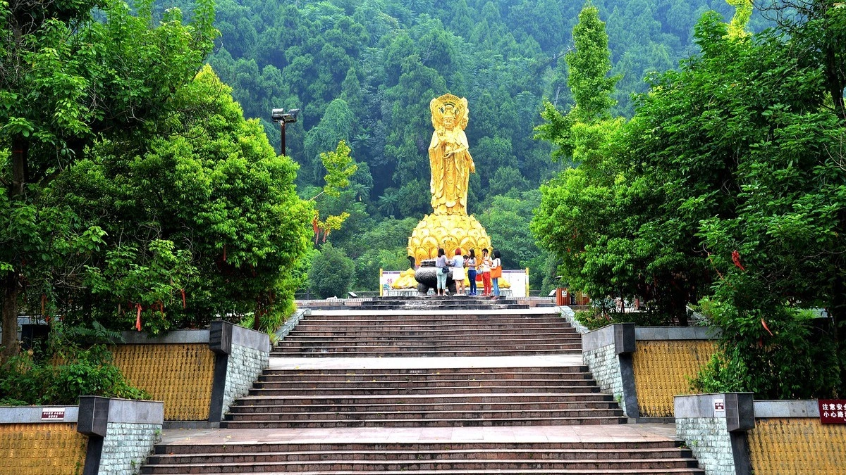 四川这座寺庙，跟南海普陀山齐名，被誉为“观音圣境”，门票40元