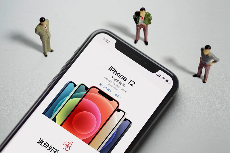 贫困生使用iPhone12并没有错？