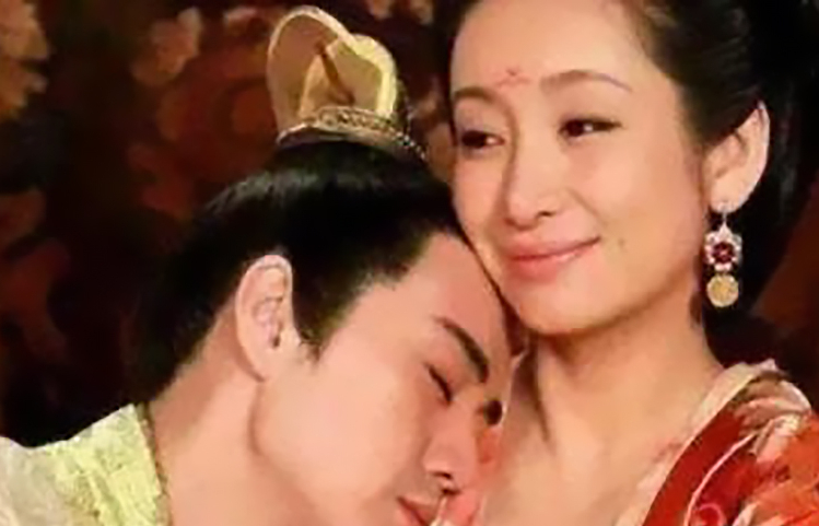 为何古代大户人家都要雇奶娘，而不是自己亲喂？