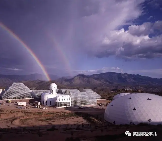 一场企图帮助人类“脱离地球”的实验，最终却差点把人逼疯了