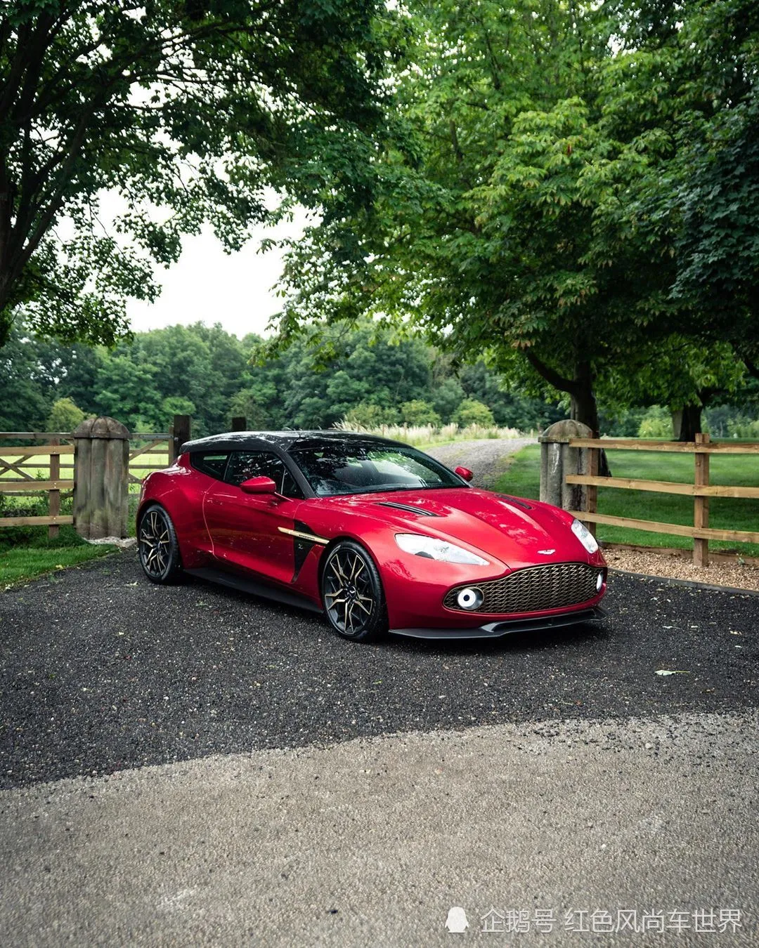 阿斯顿马丁 Vanquish Zagato 的线条之美