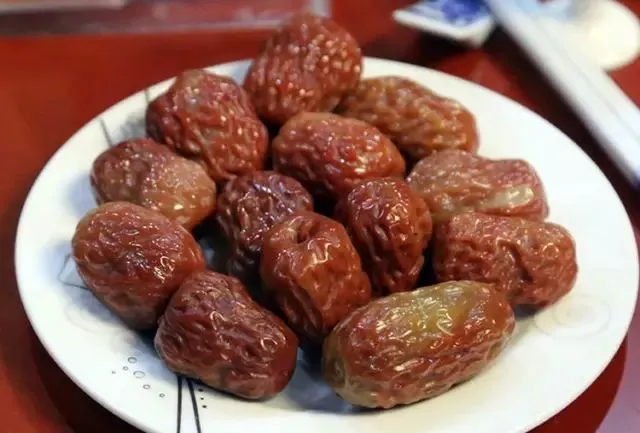 一桌价格上亿的年夜饭，快来—饱眼福！