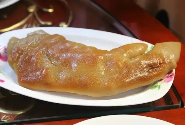 一桌价格上亿的年夜饭，快来—饱眼福！