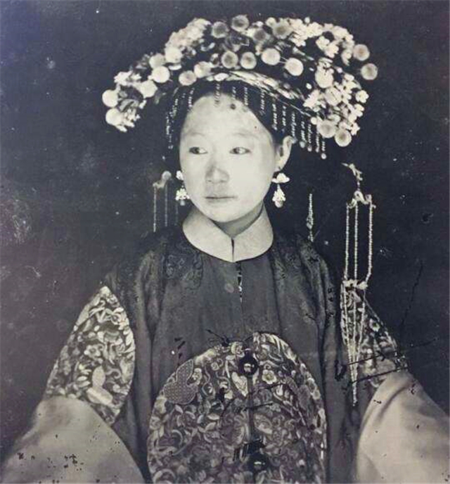 清代奇案：两夫争一妻，知县有智慧让妻装死