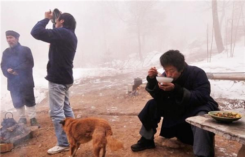 终南山隐士：万人“隐居”的背后是逃避工作，一场大雪就原形毕露