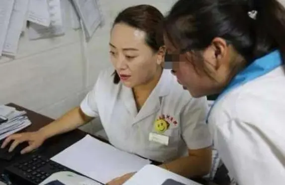 花季少女出现“母乳”，孩子解释没谈恋爱，医生的话让父母崩溃