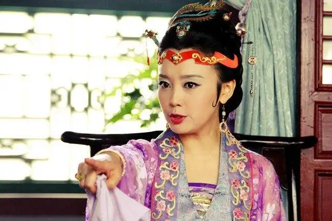 红楼梦：袭人和宝玉偷试后，王熙凤说过一个保护措施，被王夫人否决了