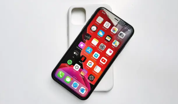 卖掉使用2年的小米8，果断换成iPhone11，憋了一肚子真心话