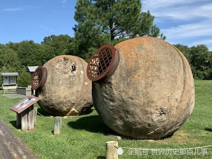 旧影拾记：美国加利福尼亚州发现的两个大圆球，其作用至今是个谜