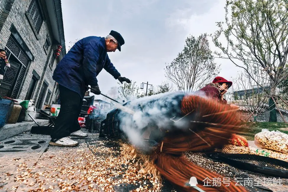 一大肚锅 一小炉子 简简单单就可做成的大生意