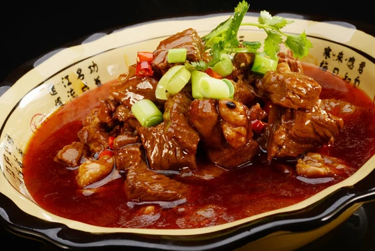 不管炖什么肉，只要多加“2种”辛香料，肉越炖越香，越炖越入味