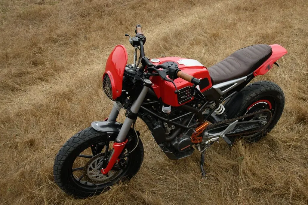 女孩改装，KTM 200 Scrambler