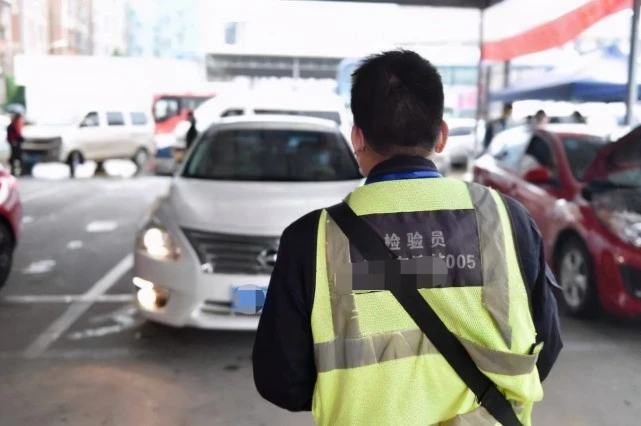 私家车年检一脚油门到5000转，有必要吗？车辆能承受吗？回复来了