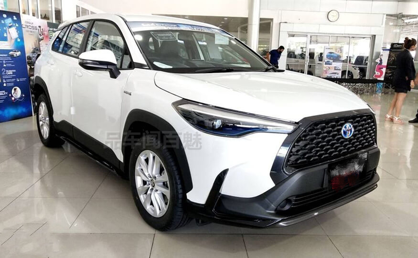 新款丰田卡罗拉Cross现身，造型比RAV4还大气，1.8L混动＋四驱