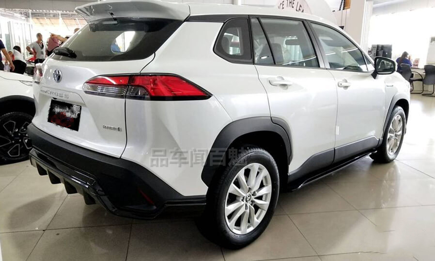 新款丰田卡罗拉Cross现身，造型比RAV4还大气，1.8L混动＋四驱