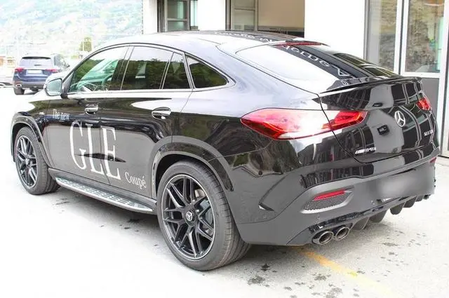 轿跑SUV中的“实力派”！新款奔驰AMG GLE53轿跑实拍，很少见