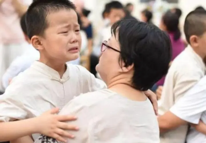 早生孩子的女人，和晚生孩子的女人，区别都写在“脸上”？很现实