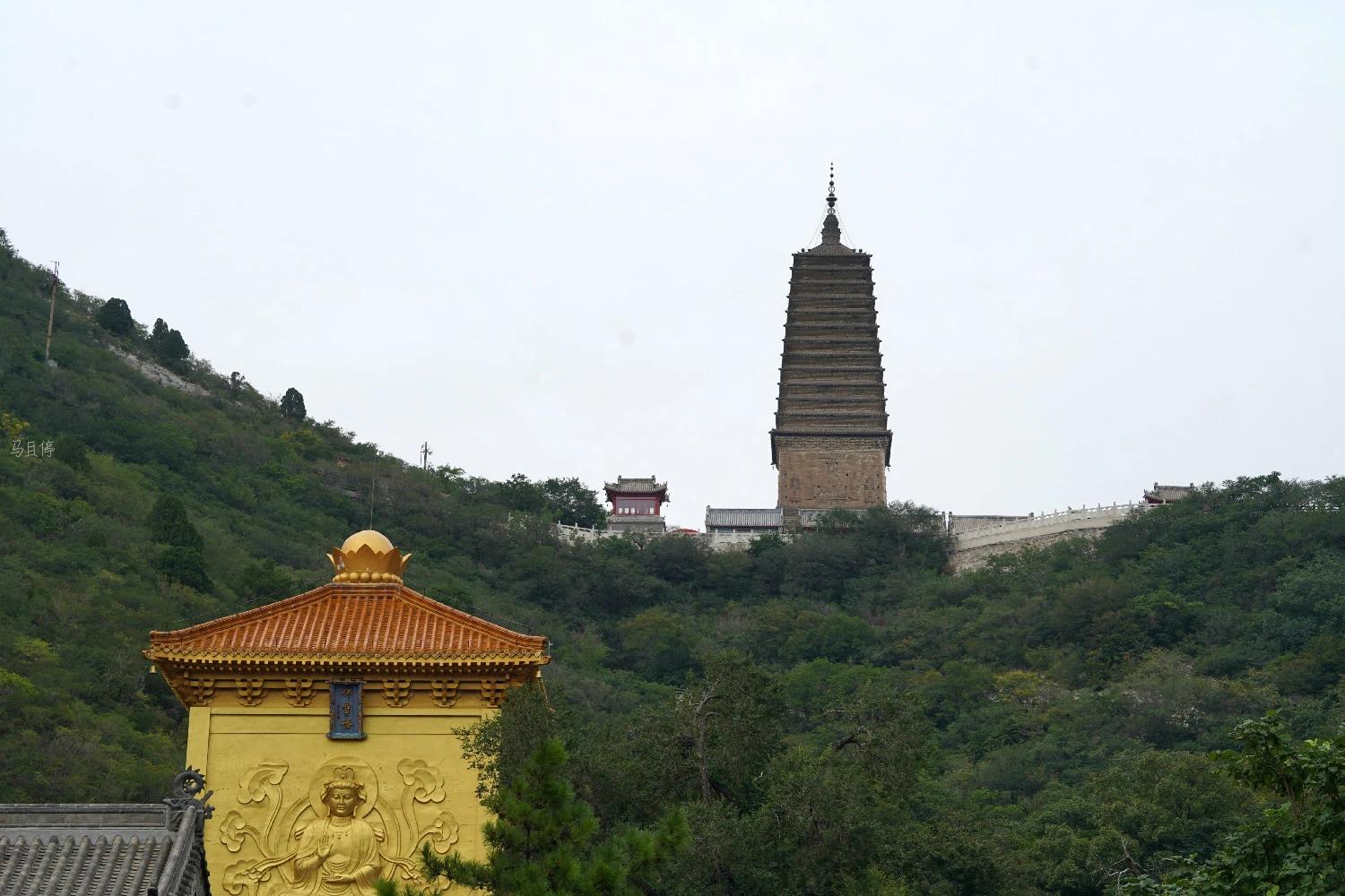 辽宁有座五线城市，历史悠久曾叫做龙城，如今藏有众多国宝级文物