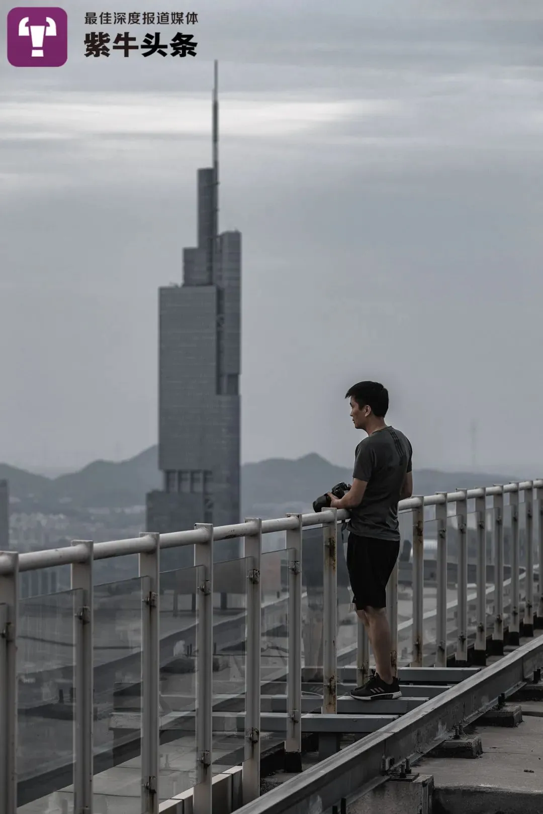 南京地标“悬日”大片美爆了！一年只有一两次拍摄机会