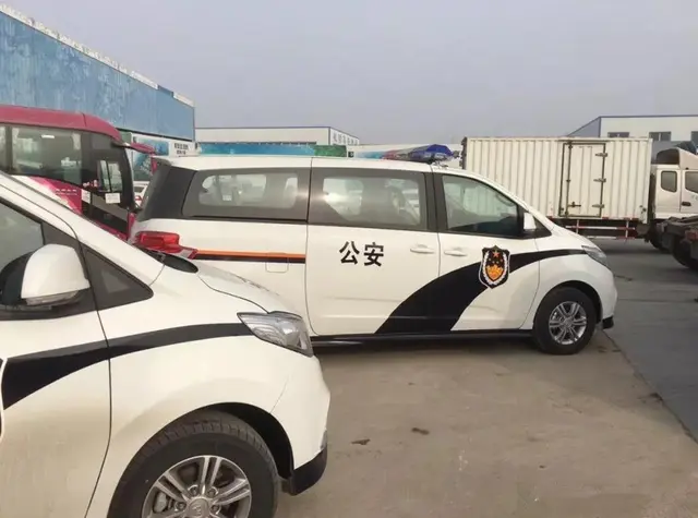 中国警车“大换血”：贵州换成五菱，广西宝骏，深圳清一色沃尔沃