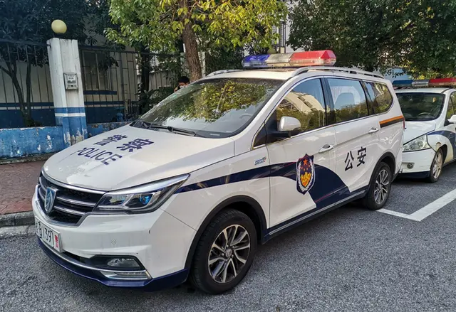 中国警车“大换血”：贵州换成五菱，广西宝骏，深圳清一色沃尔沃