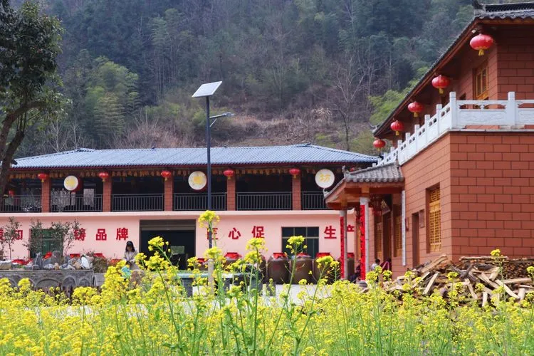 旬阳：春到五龙湾