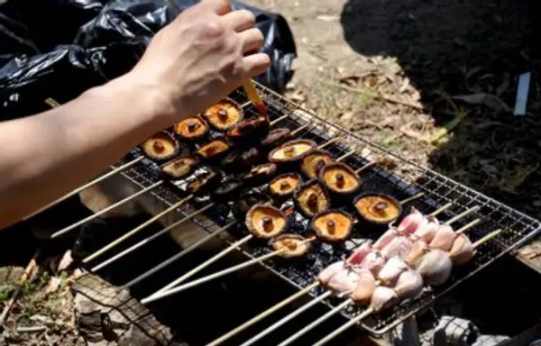 和异性吃烧烤，建议别点这4道菜，虽然吃起来香，但却谁吃谁尴尬